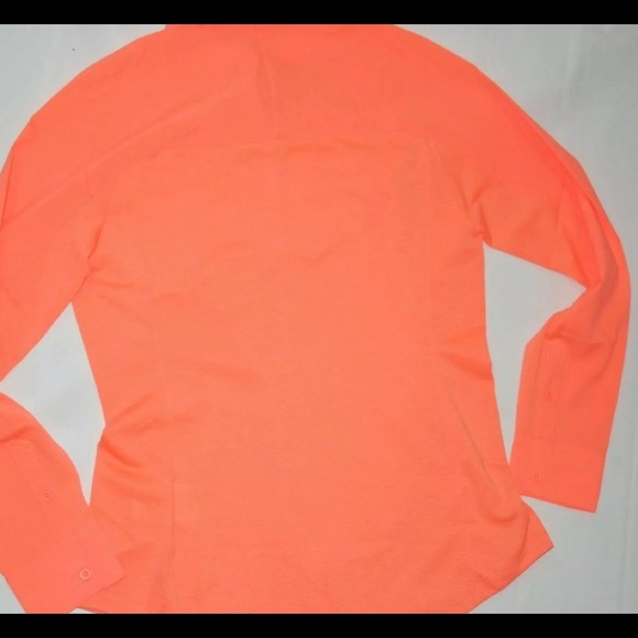 Under Armour Women’s Tide Chaser HeatGear Hybrid Top - Picture 5 of 5